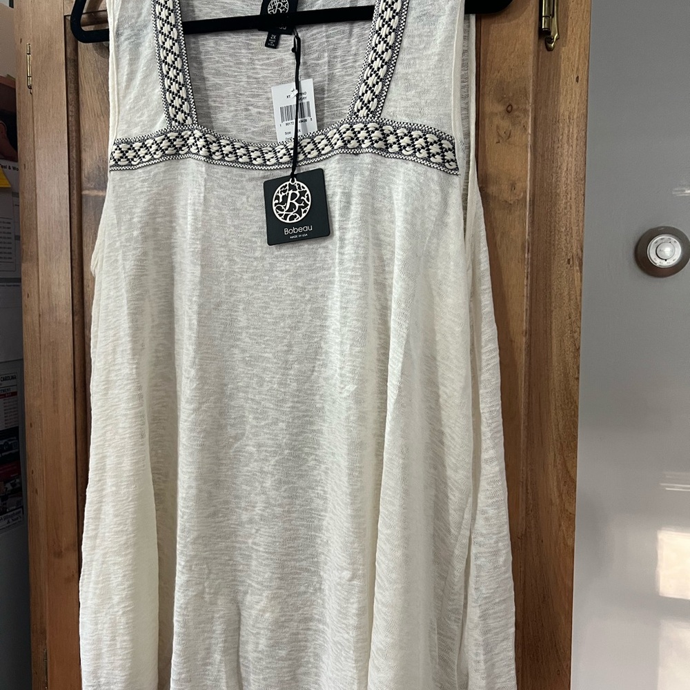 Bobeau White/Cream Sleeveless Tank with Woven Embroidered Neckline